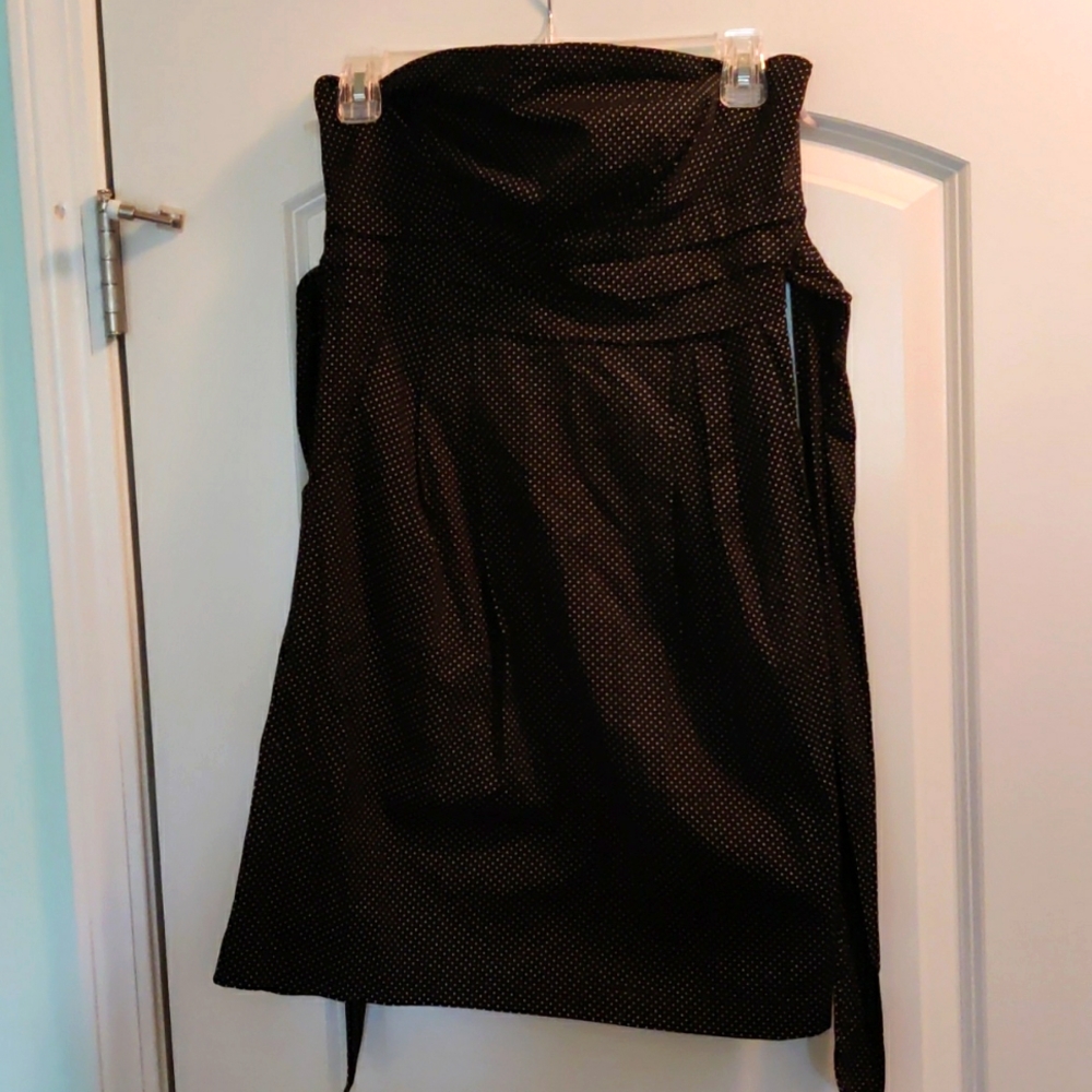 Black W white dots strapless dress with pockets!!! Size sm.